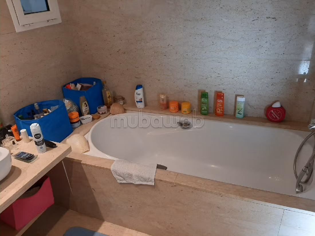 Alquiler villa de lujo en Plage rose marée. 5 habitaciones. Sistema parabólico y salón de estilo marroquí. 