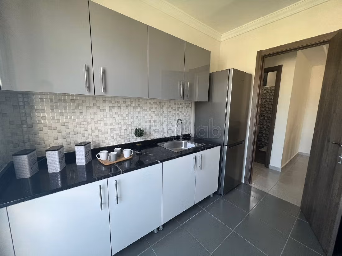 شقة جميلة للبيع ب بوخالف. المساحة 54 م². بيئة هادئة مع إطلالة على الجبل ، باب آمن. 