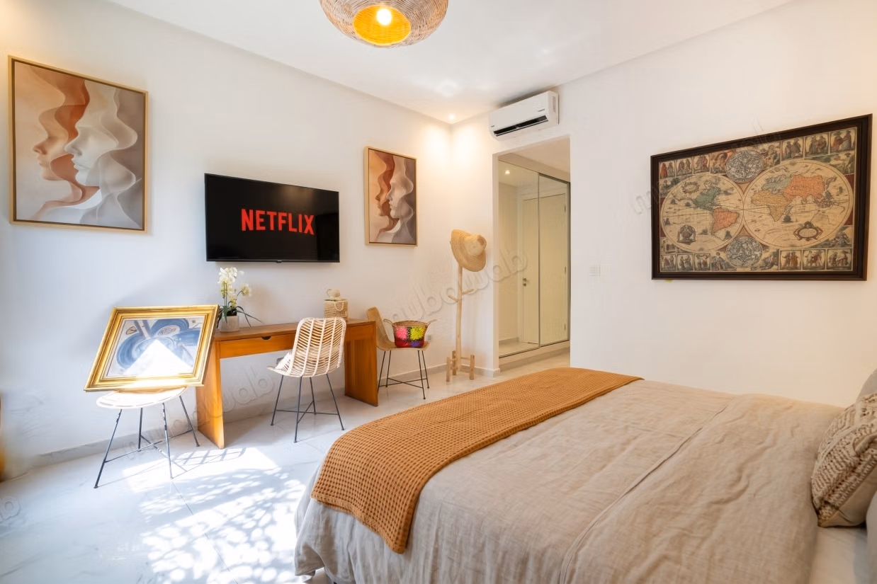 Top emplacement: grande Villa à louer meublée, 6 Ch, proche Morocco mall