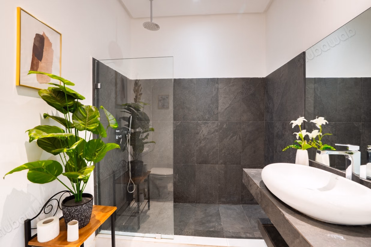 Top emplacement: grande Villa à louer meublée, 6 Ch, proche Morocco mall