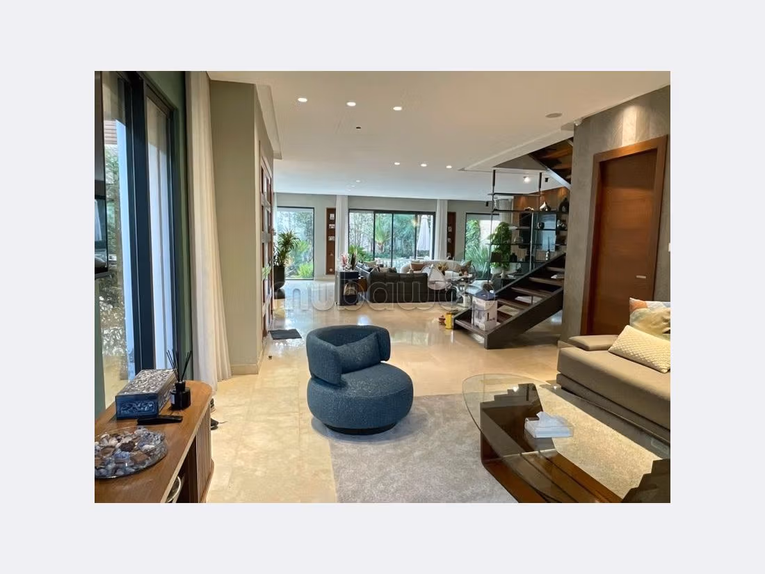 Esplendida villa en venta. 3 bonitas habitaciones. Salón con decoración marroquí, sistema de parábola general. 