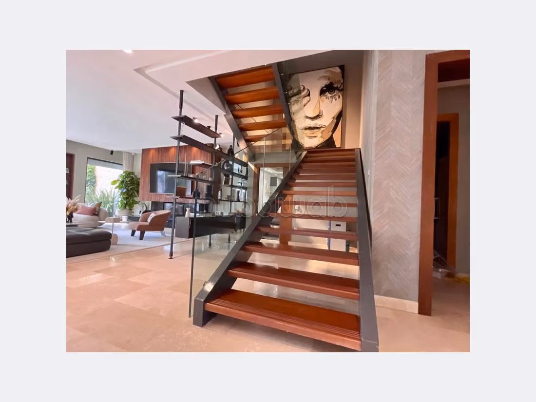 Esplendida villa en venta. 3 bonitas habitaciones. Salón con decoración marroquí, sistema de parábola general. 