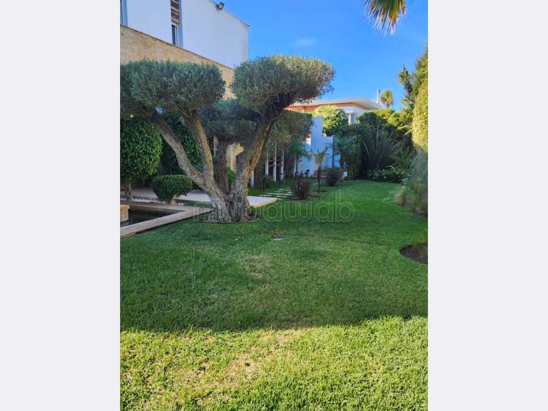 Esplendida villa en venta. 3 bonitas habitaciones. Salón con decoración marroquí, sistema de parábola general. 