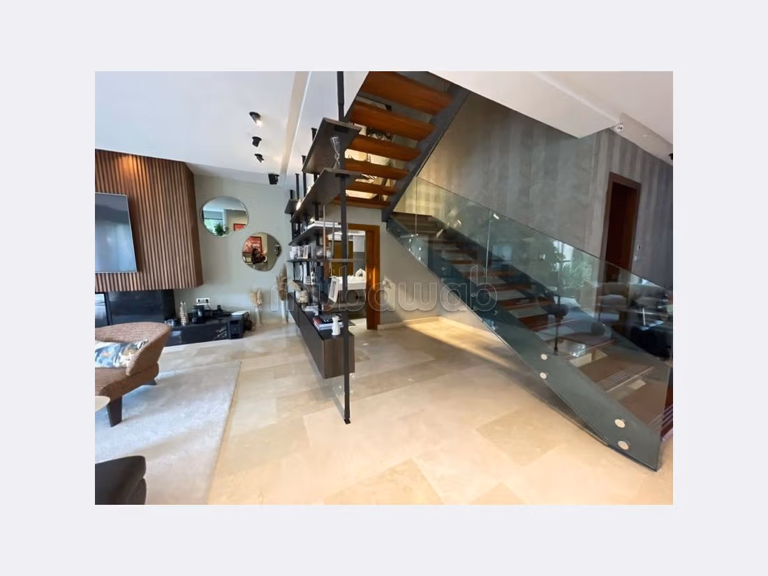 Esplendida villa en venta. 3 bonitas habitaciones. Salón con decoración marroquí, sistema de parábola general. 