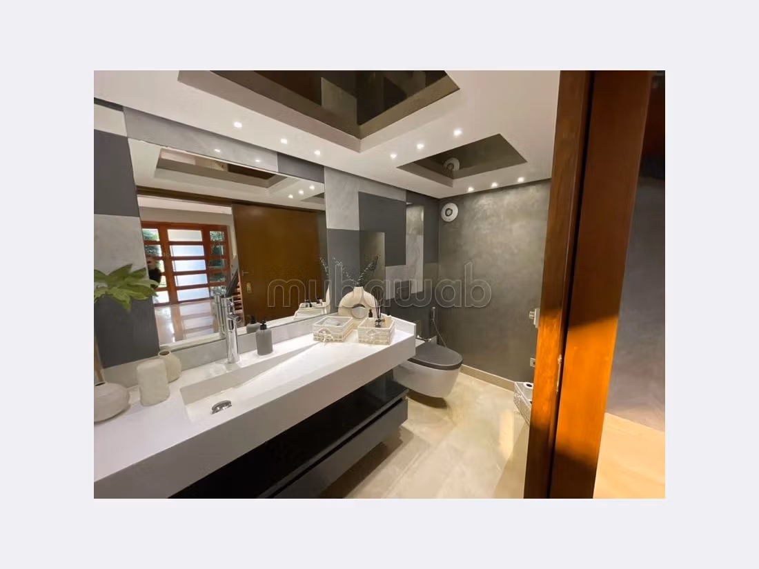 Esplendida villa en venta. 3 bonitas habitaciones. Salón con decoración marroquí, sistema de parábola general. 