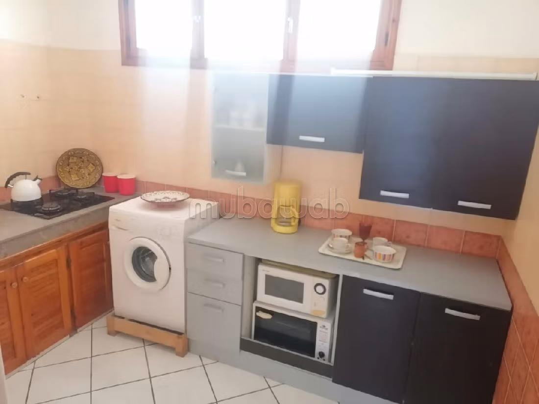 Appartamento da acquistare a Hay Massira. 4 camere da letto. Abitazione con portiere. 