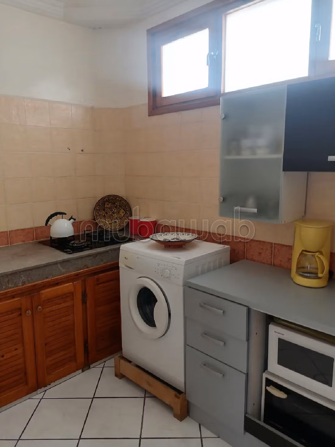 Appartamento da acquistare a Hay Massira. 4 camere da letto. Abitazione con portiere. 