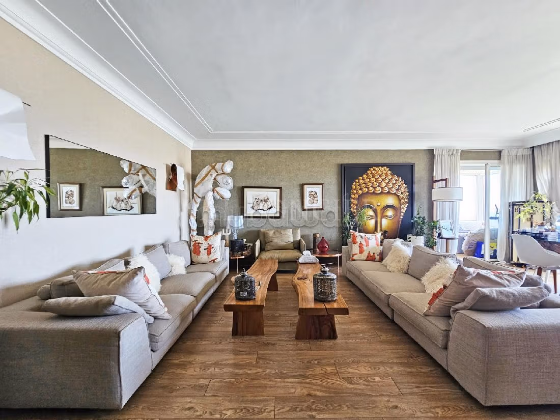 Location exceptionnel appartement 3chambres avec Rooftop et vue sur mer à Ain Diab