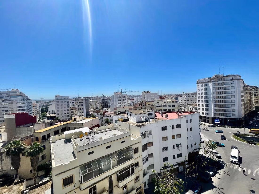 Lovely 3 bedroom apartment to buy in city center