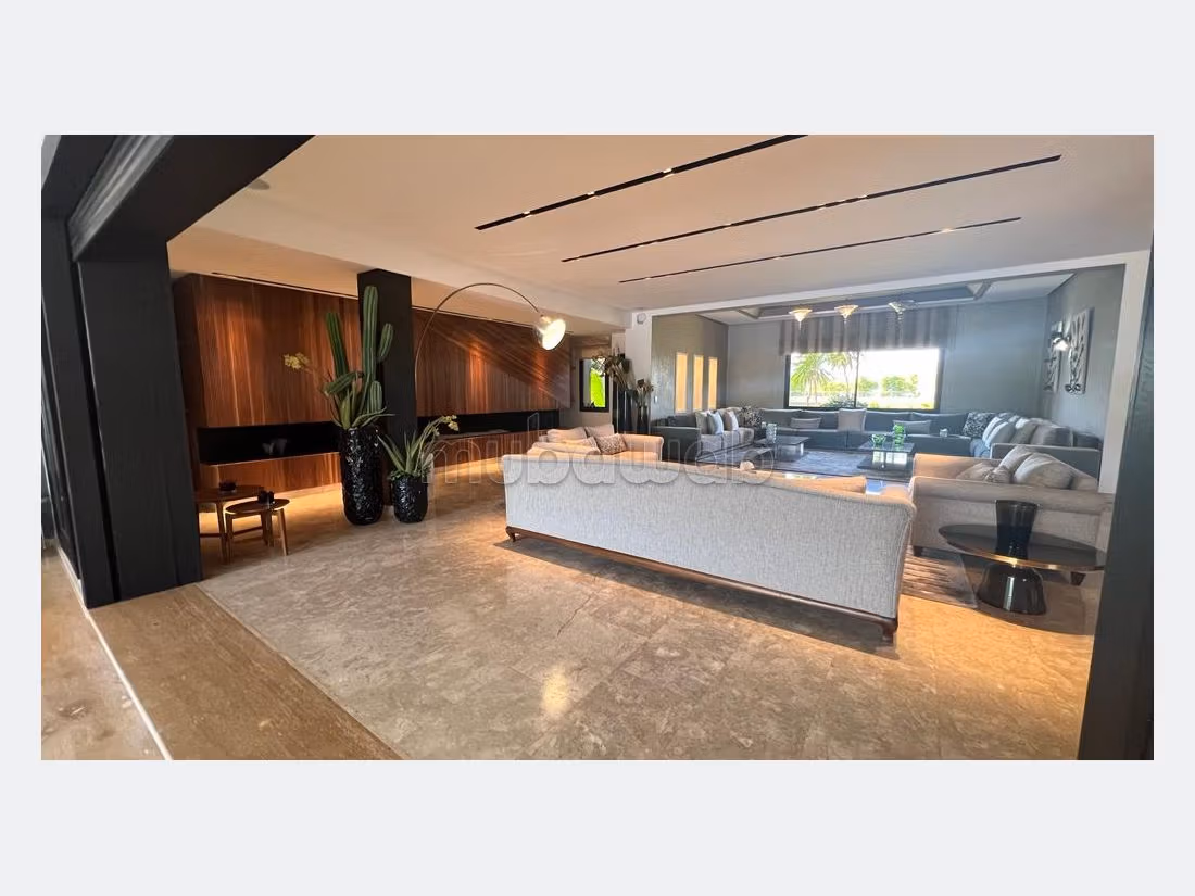 Luxury villa for sale in Souissi. 8 large living areas. Satellite dish and Reinforced door. 