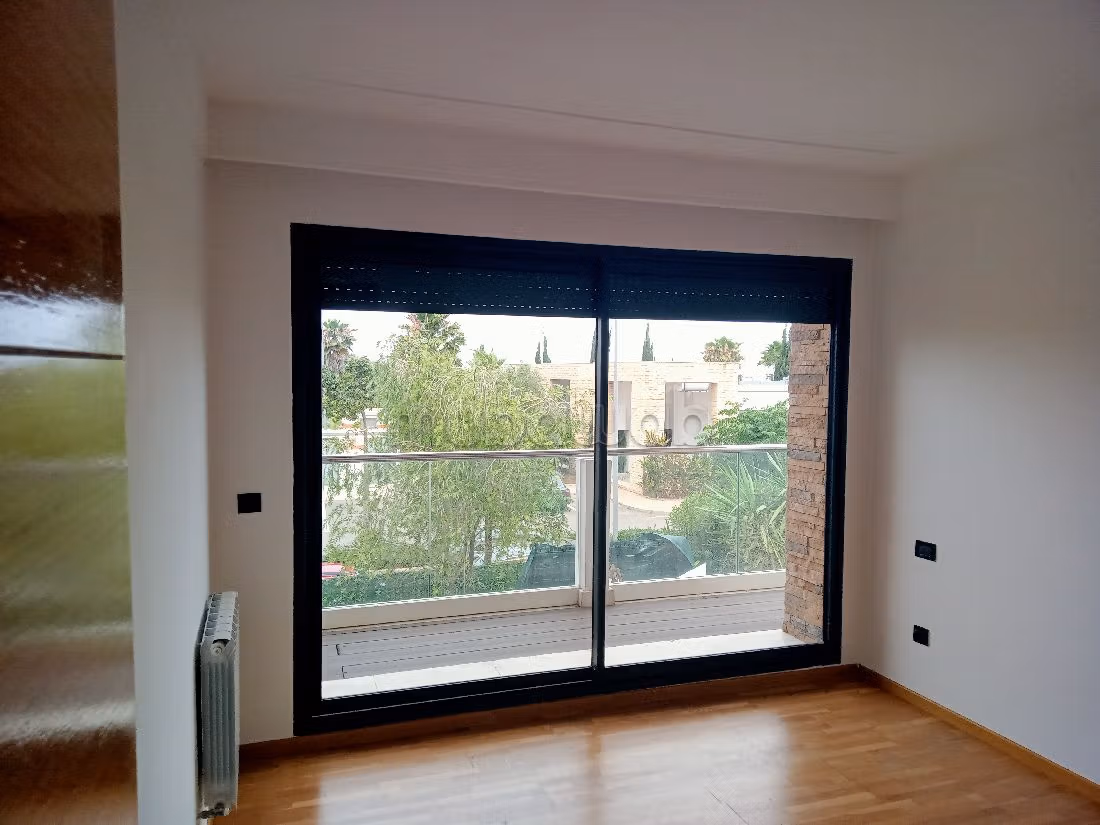 Koopappartementen in Ville Verte. Oppervlakte 170 m². Lift en terras