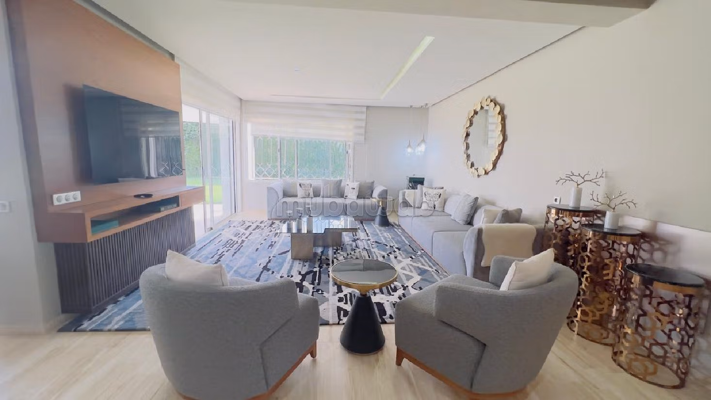 فيلا رائعة للايجار بالسويسي. المساحة الإجمالية 2000 م². مفروشة. 