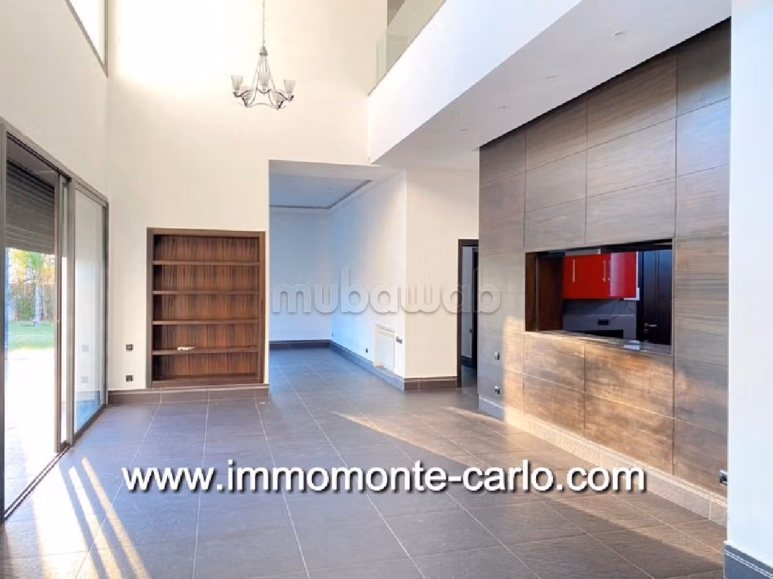 Nu te huur: villa's en luxe woningen in Souissi. Totale oppervlakte 600 m². Beveiligingssyeem en verstevigde deur