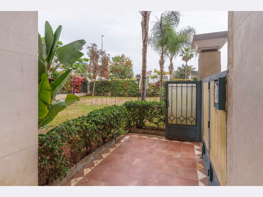 Vendita di uno splendido appartamento a Hay Haddaouia. 2 camere. Posto auto e ascensore