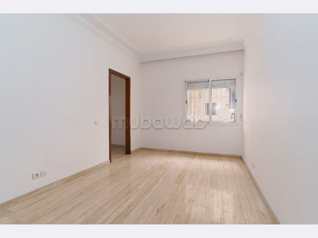 Vendita di uno splendido appartamento a Hay Haddaouia. 2 camere. Posto auto e ascensore