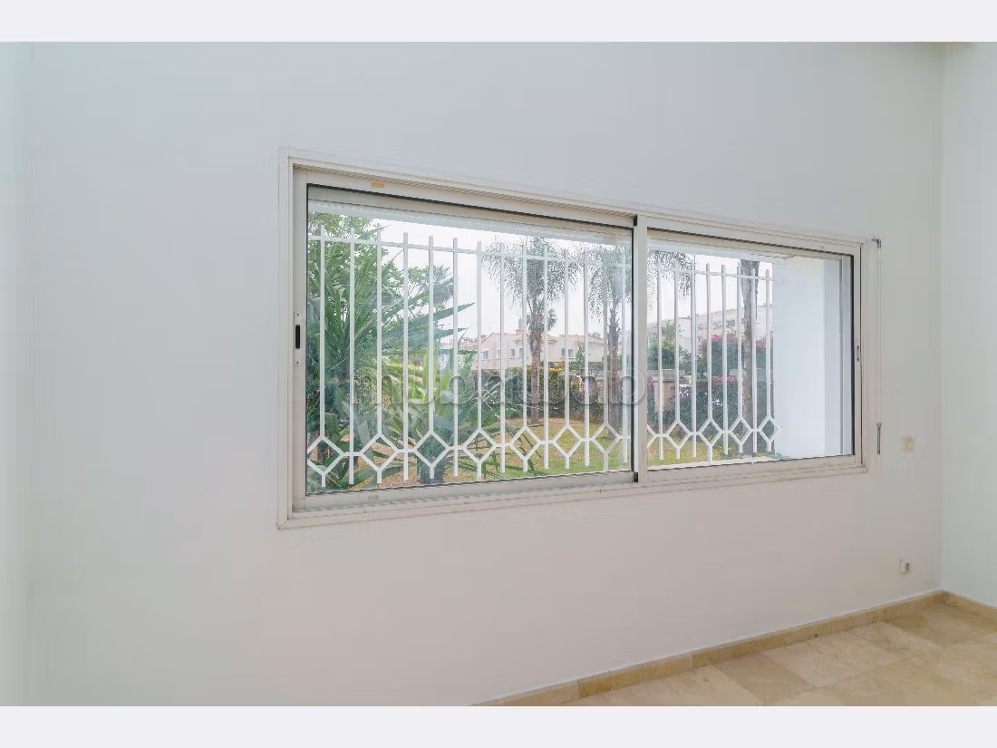 Vendita di uno splendido appartamento a Hay Haddaouia. 2 camere. Posto auto e ascensore