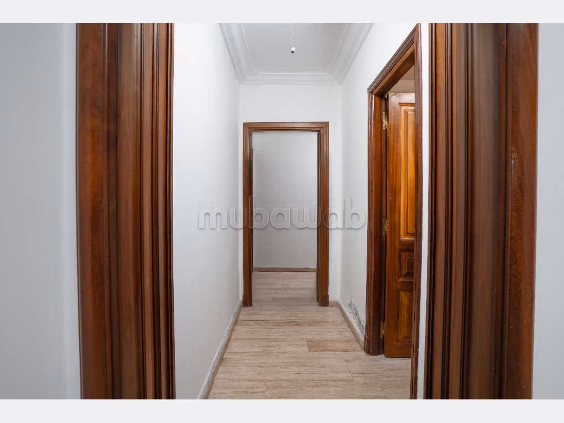 Vendita di uno splendido appartamento a Hay Haddaouia. 2 camere. Posto auto e ascensore