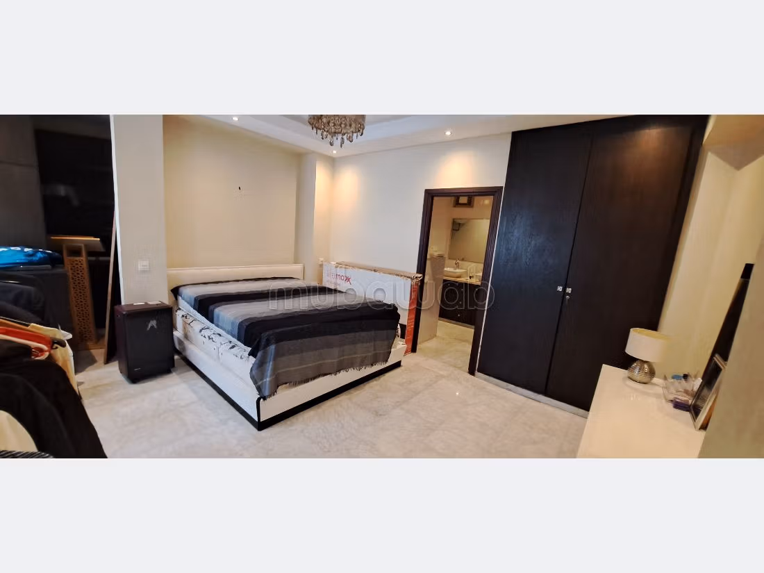 Appartement à Vendre de 208.0 m² à Casablanca, Hopitaux — 5