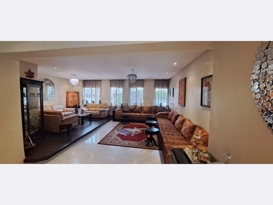 Appartement à Vendre de 208.0 m² à Casablanca, Hopitaux