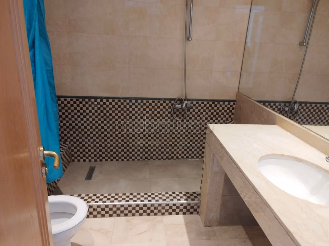 Appartement à Vendre de 101.0 m² à Casablanca, Maarif Extension — 5