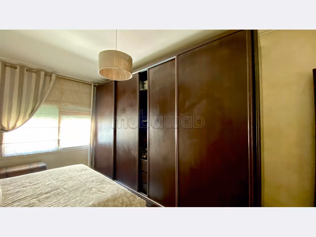 شقة رائعة للبيع ب درب غلف. 5 قطع رائعة. مصعد وشرفة