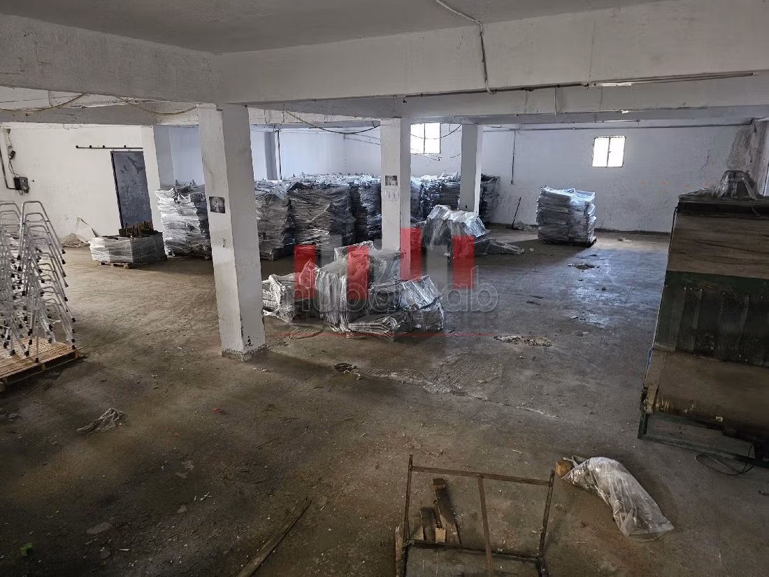 Usine industrielle de 2160 m en plein zone industrielle de ain sebaa a la location