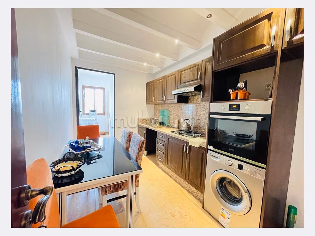 Affitto di un bellissimo appartamento a Agdal. 3 locali spaziosi. Ammobiliato