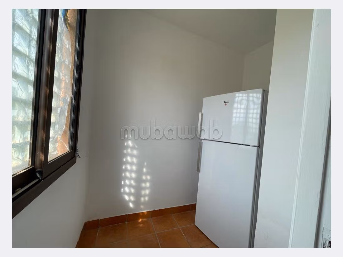 Affitto di un bellissimo appartamento a Agdal. 3 locali spaziosi. Ammobiliato