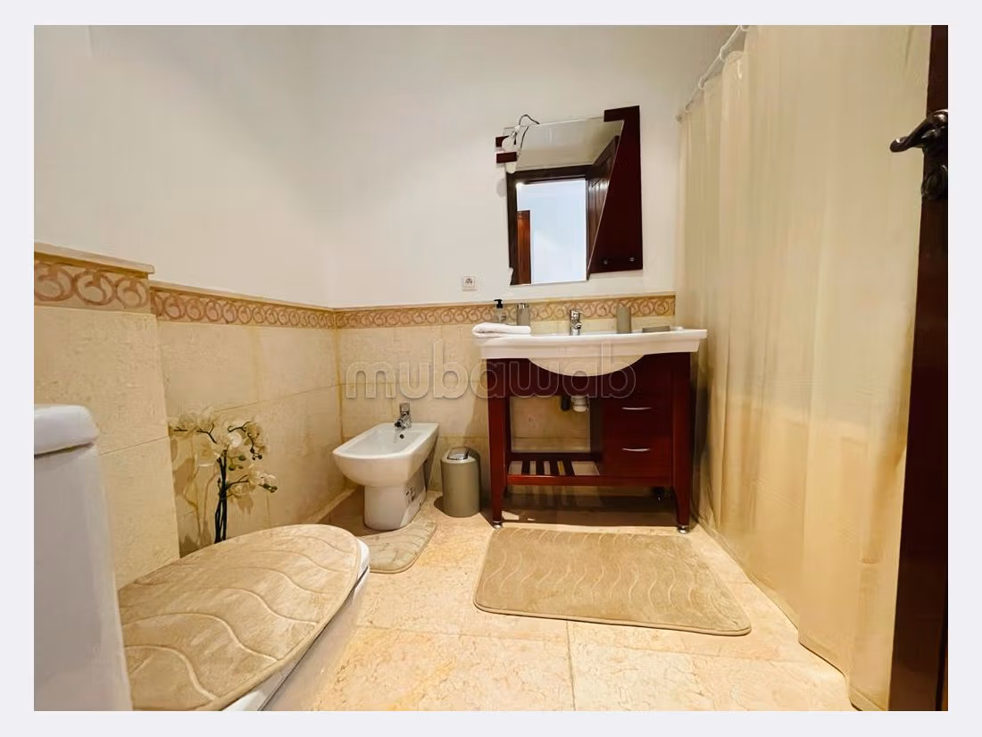 Affitto di un bellissimo appartamento a Agdal. 3 locali spaziosi. Ammobiliato