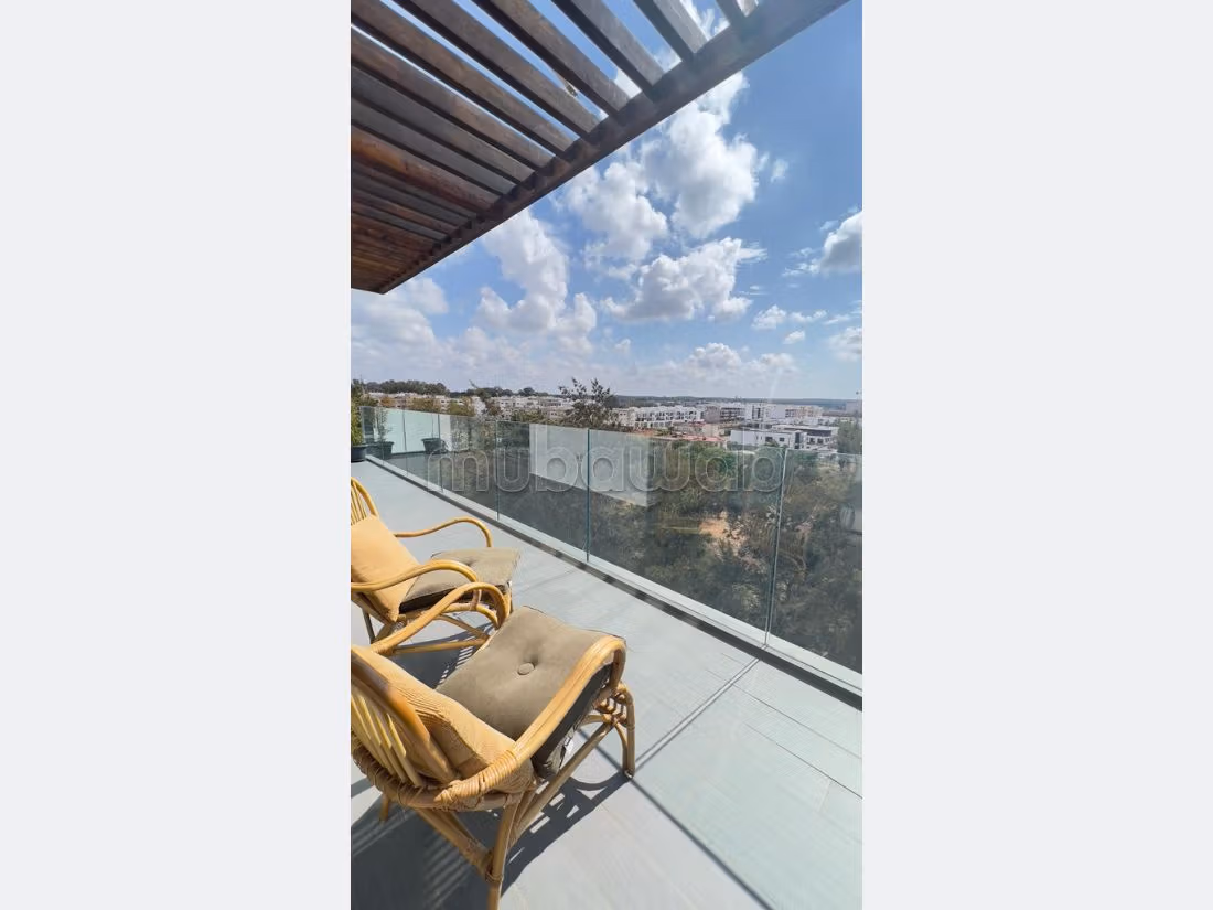 Find an apartment for rent in Souissi. 6 large rooms. Storage unit