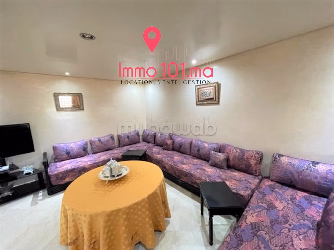 Sale of a lovely apartment in Riyad. 5 large living areas. Fireplace