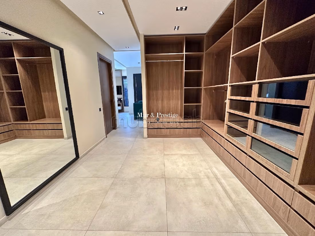 Luxury villa for sale in Amelkis. 4 large rooms