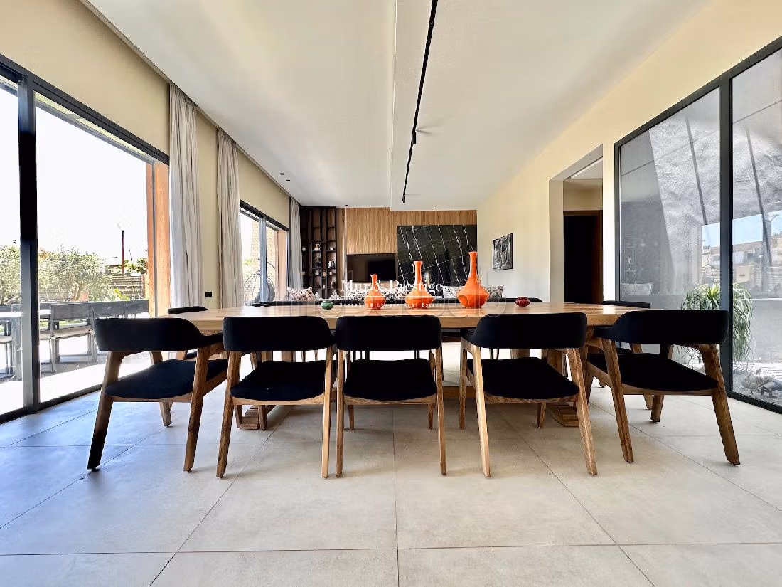 Luxury villa for sale in Amelkis. 4 large rooms