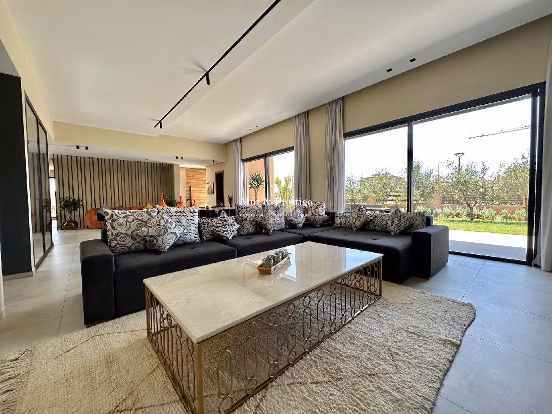 Luxury villa for sale in Amelkis. 4 large rooms