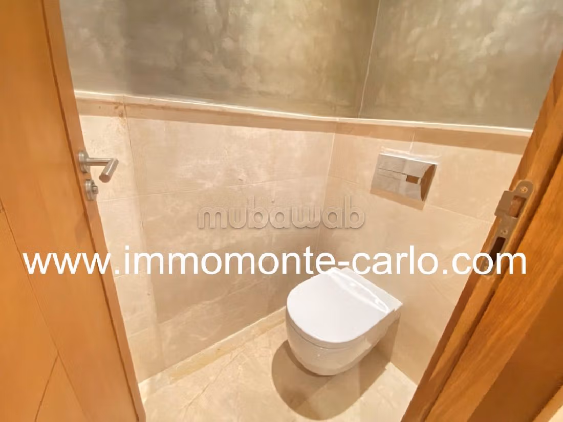 Apartment for rent in Souissi. 2 lovely rooms. Satellite dish and Reinforced door.