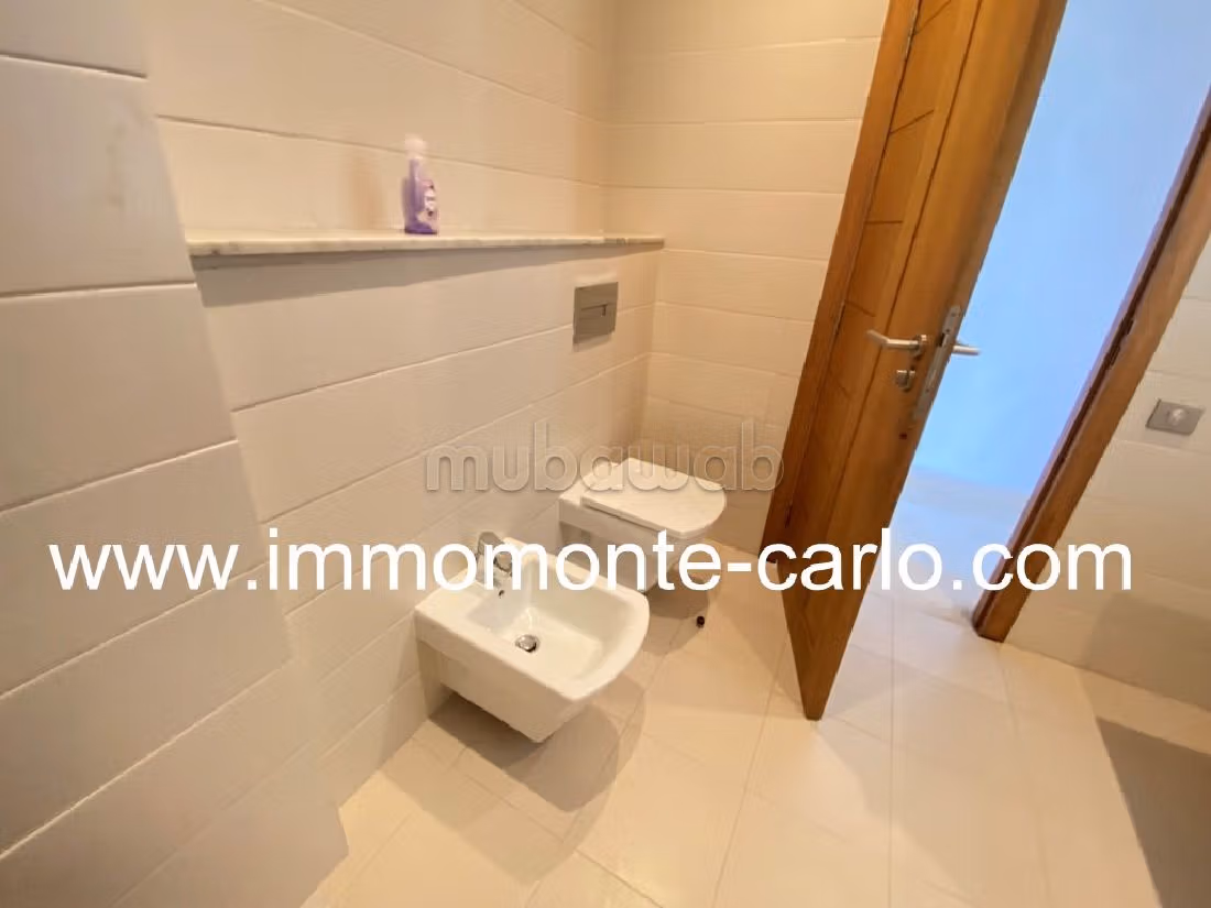 Apartment for rent in Souissi. 2 lovely rooms. Satellite dish and Reinforced door.