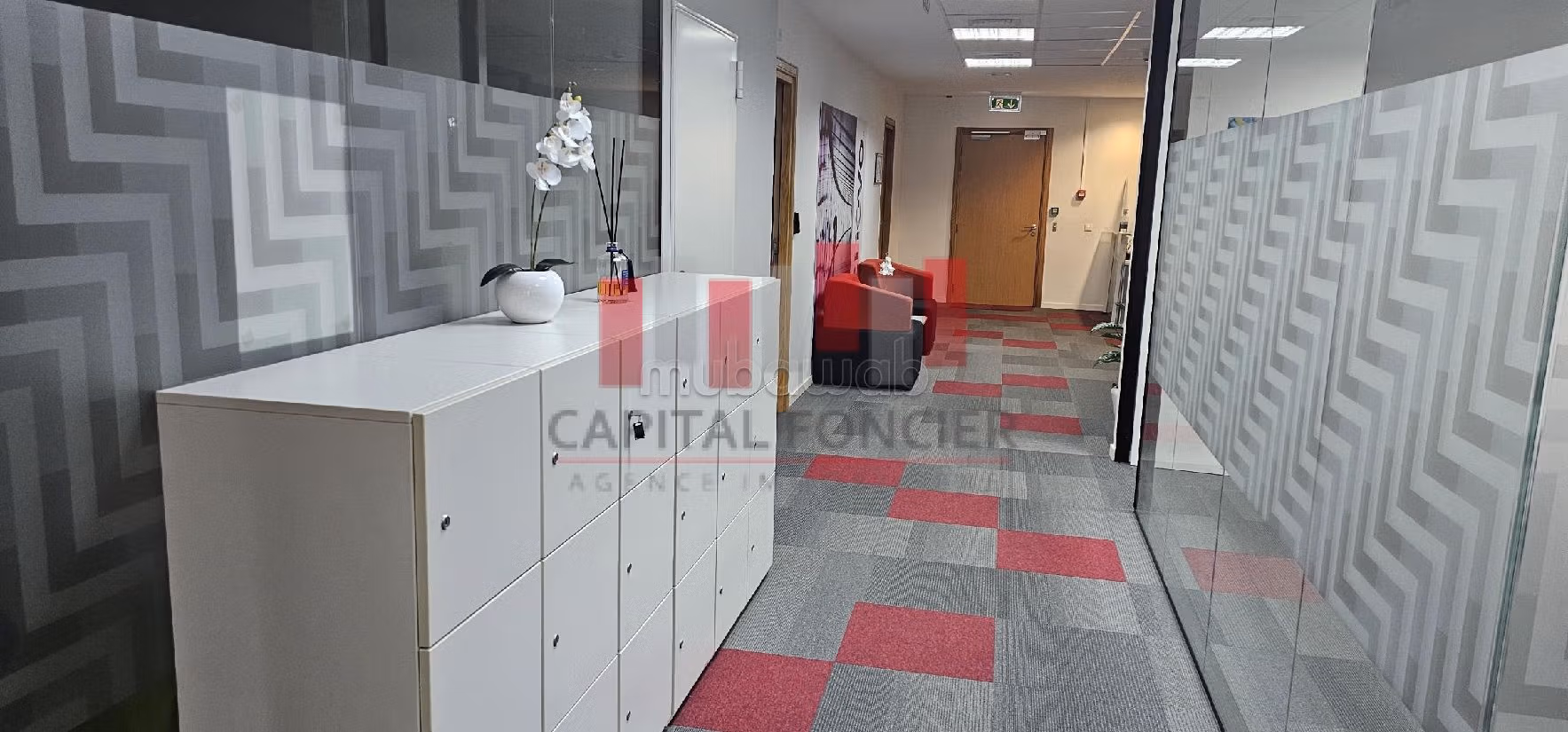 Oficinas en alquiler en Casablanca Marina. Área total 208 m². Con Ascensor, Estacionamiento