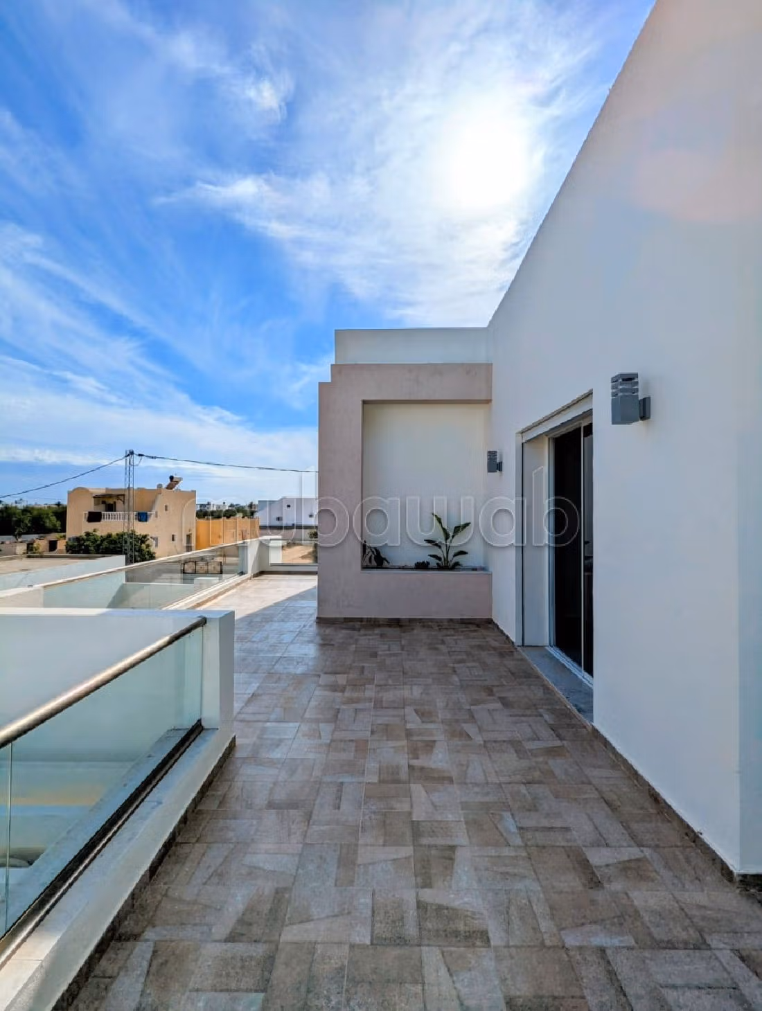 High quality house for sale in Djerba. 5 rooms. Swimming pool, air conditioning. 