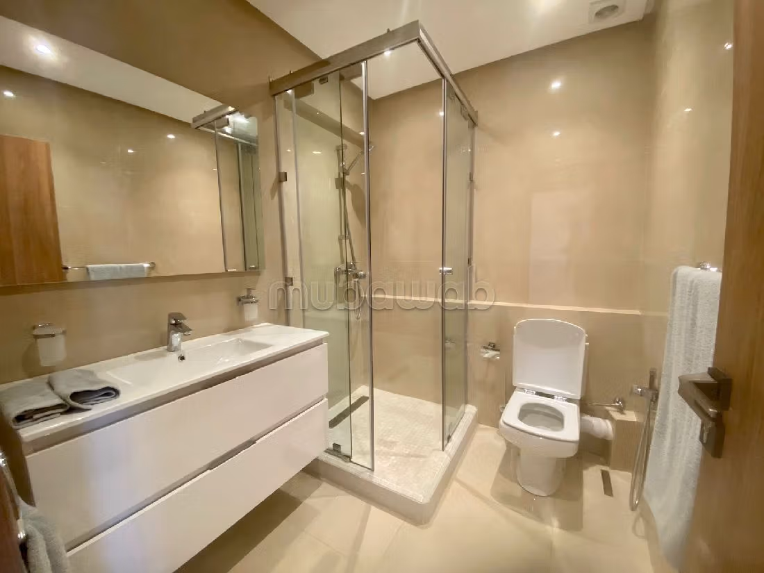 Bonito piso en venta en Gauthier. Pequeña superficie 175 m². Con garaje y ascensor