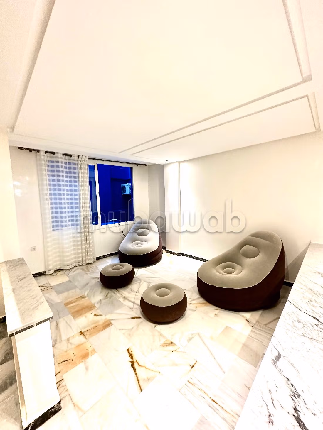 Apartments for rent in Guéliz. 11 comfortable rooms. Caretaker service available, air conditioning. 