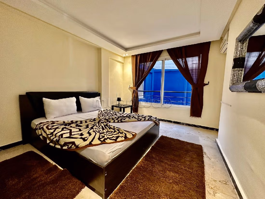 Apartments for rent in Guéliz. 11 comfortable rooms. Caretaker service available, air conditioning. 