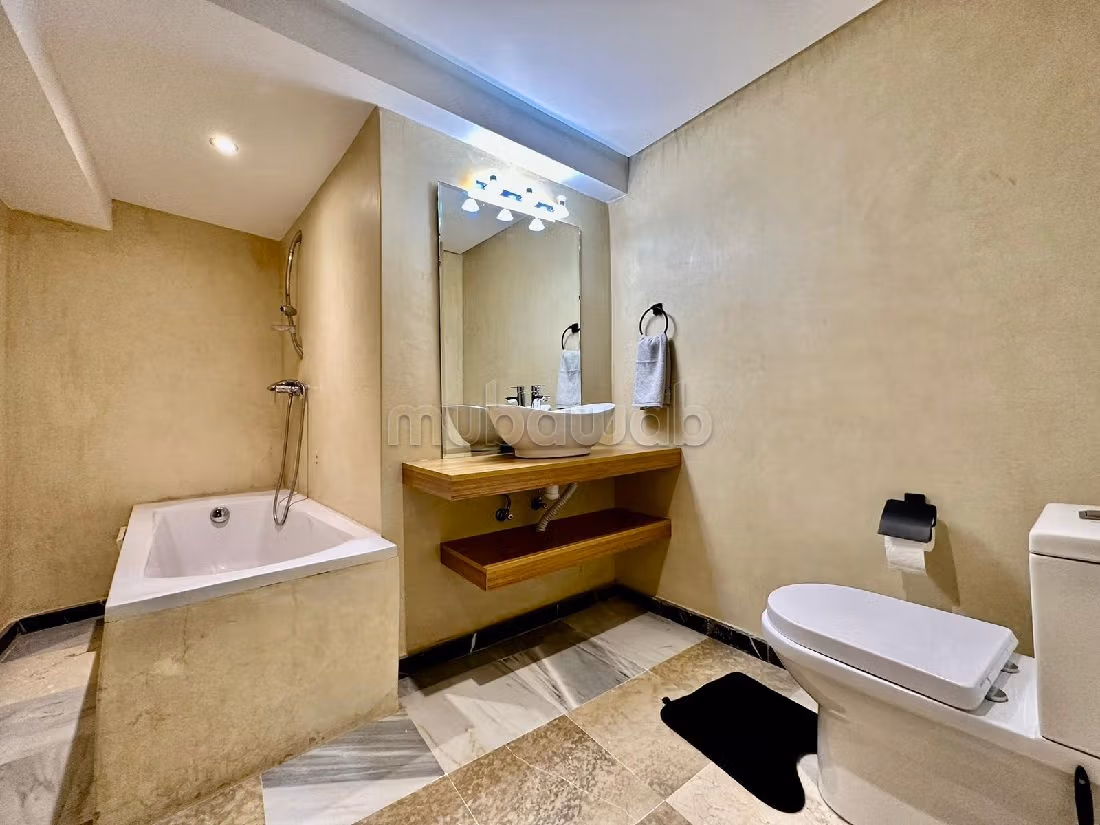 Apartments for rent in Guéliz. 11 comfortable rooms. Caretaker service available, air conditioning. 