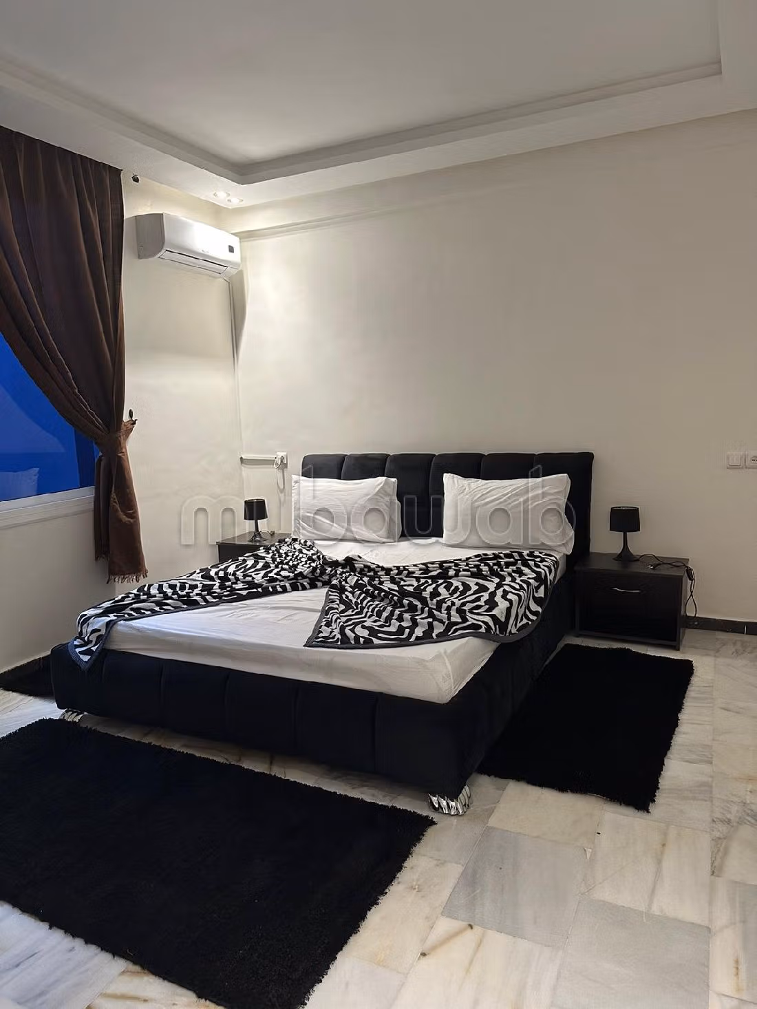 Apartments for rent in Guéliz. 11 comfortable rooms. Caretaker service available, air conditioning. 