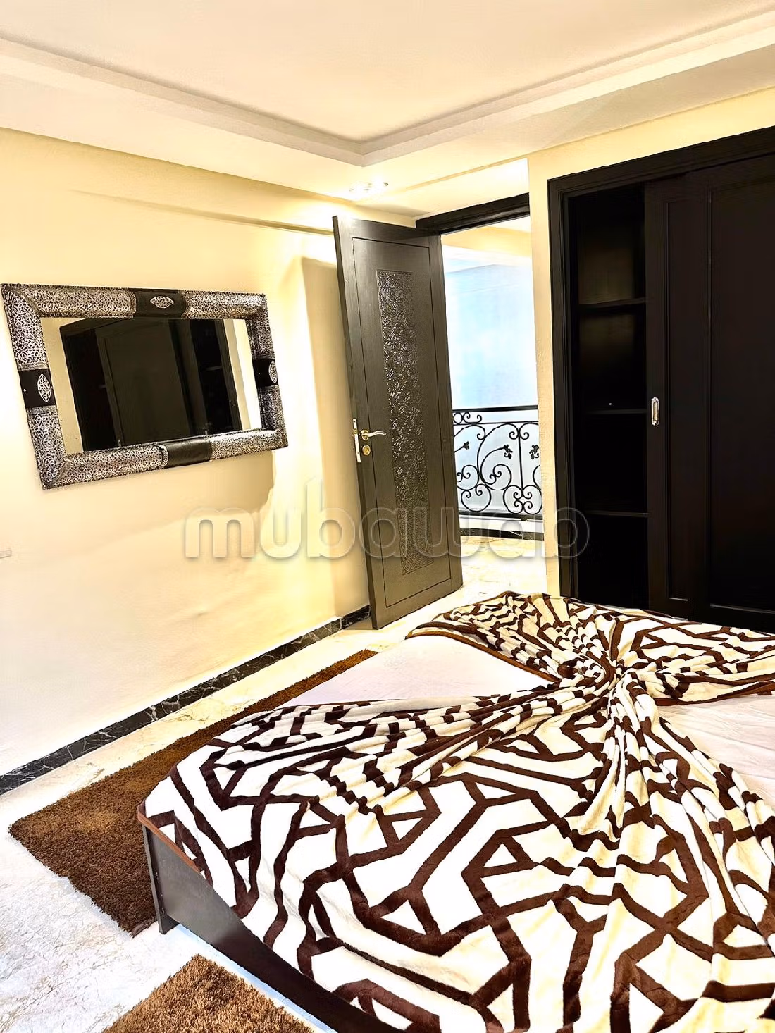 Apartments for rent in Guéliz. 11 comfortable rooms. Caretaker service available, air conditioning. 