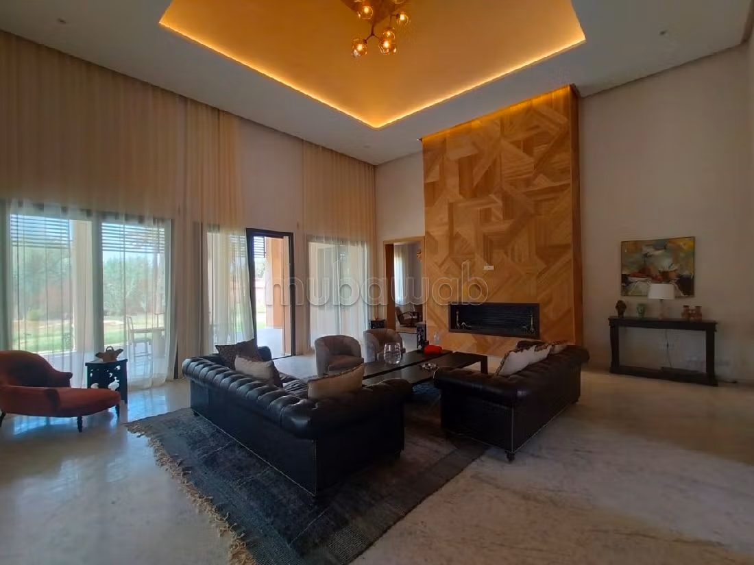 فيلا جميلة للبيع طريق فاس ب. 9 قطع كبيرة. مفروشة. 