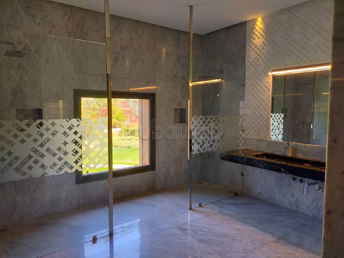 فيلا جميلة للبيع طريق فاس ب. 9 قطع كبيرة. مفروشة. 