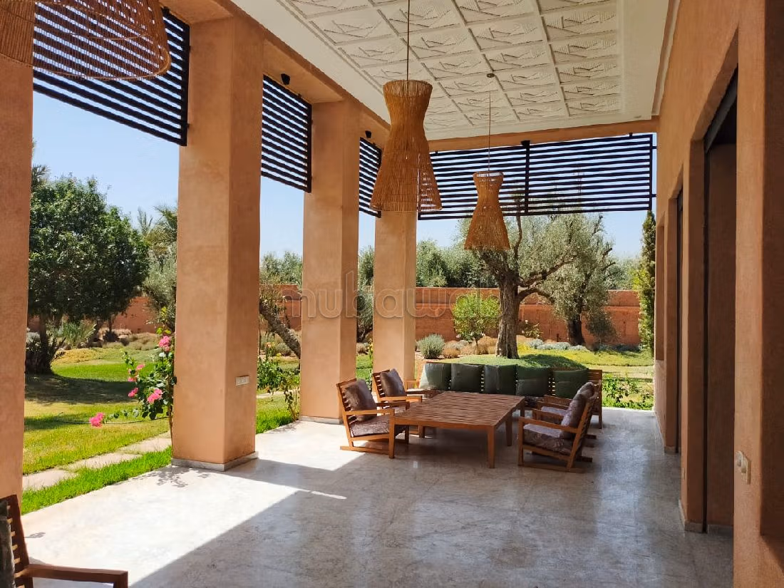 فيلا جميلة للبيع طريق فاس ب. 9 قطع كبيرة. مفروشة. 