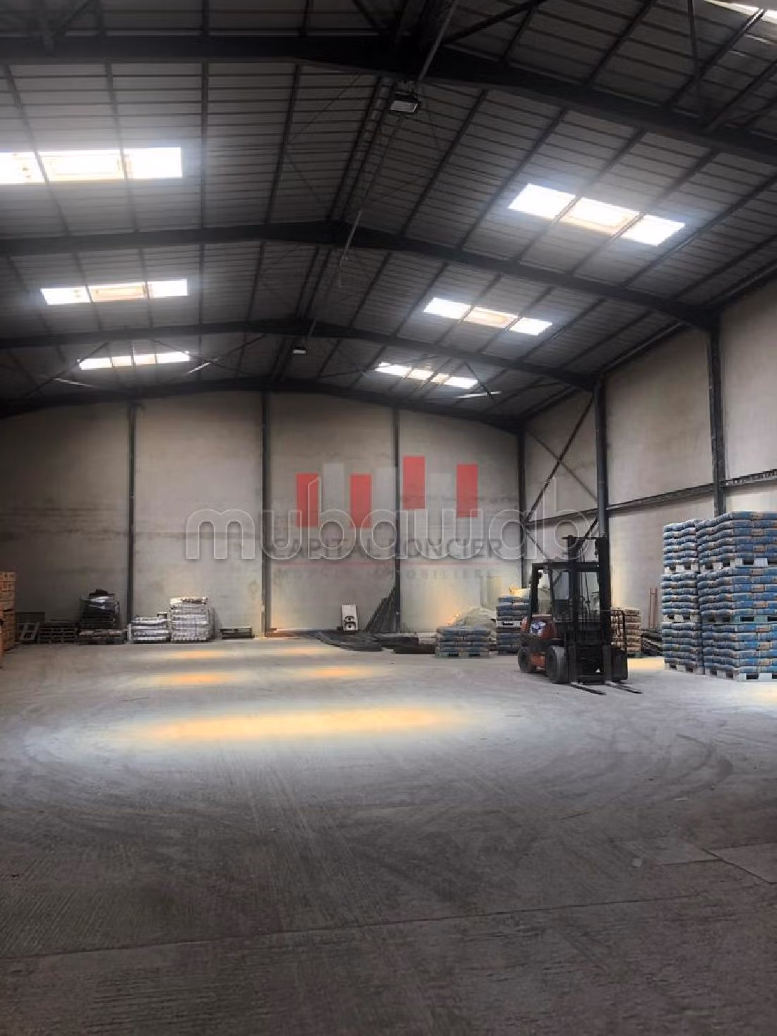 Oficinas y locales comerciales en venta en Sidi Maarouf. Gran superficie 900 m²