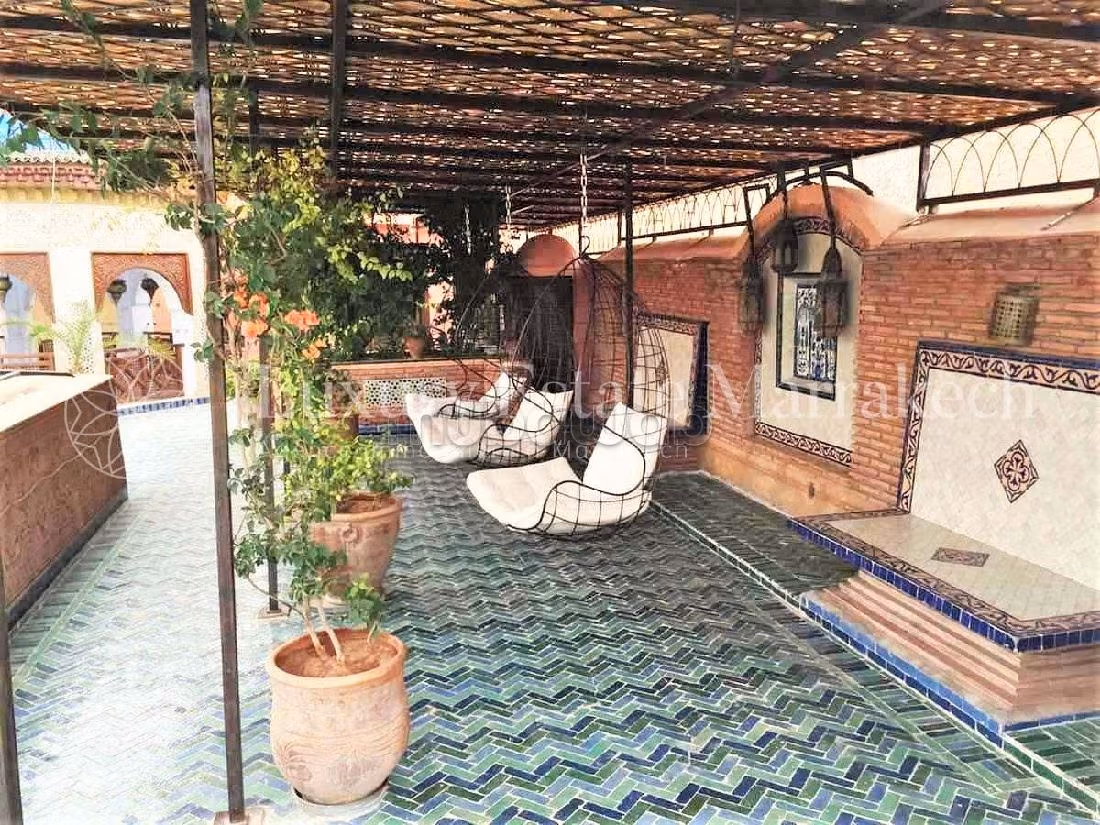 Te koop: riads in Mouassine. 25 Slaapkamers. Volledig gemeubileerd. 