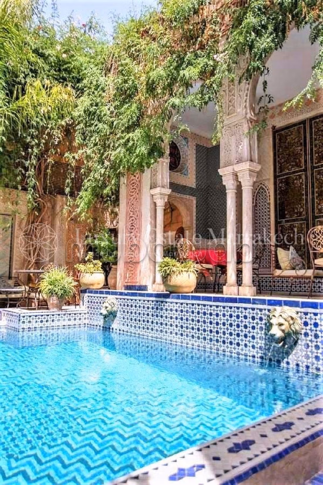 Te koop: riads in Mouassine. 25 Slaapkamers. Volledig gemeubileerd. 